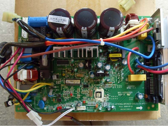 ILCE-KFR70W/BP2N1D-310 модуль управління