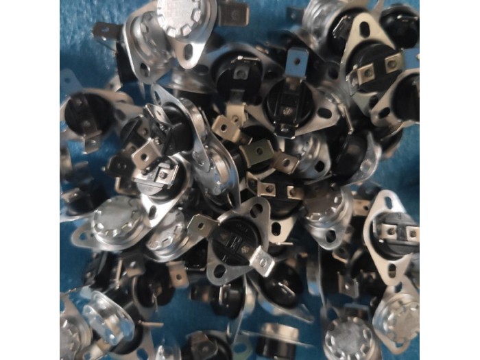 Термостат захисний для електричного конвектора Ballu transformer (KSD301 10A 95℃) KSD301 10A 95℃